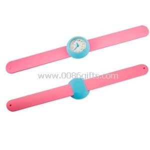 Ergonomic Design and Easy to Wear Round Case Silicone Rubber Slap Bracelet Watch for Youth